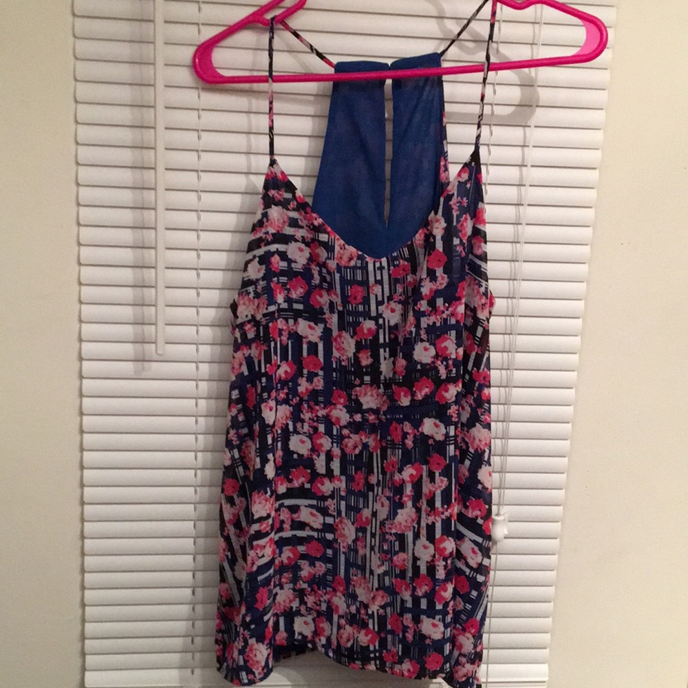 Reversible tank